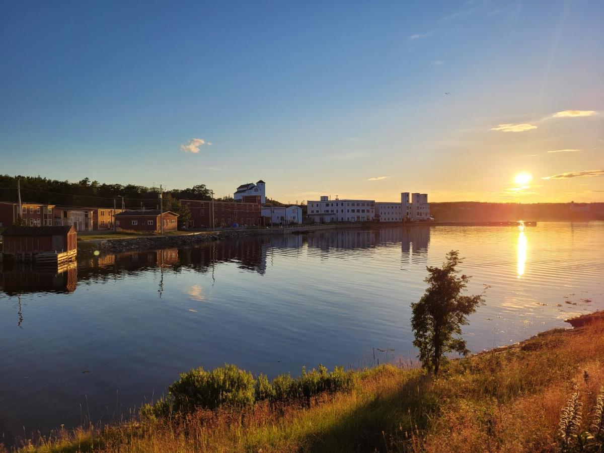 The Harbourside Inn Port Union ภายนอก รูปภาพ